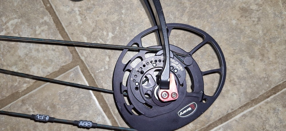 Bowtech Reckoning 35 RH 60# black, Target Bow