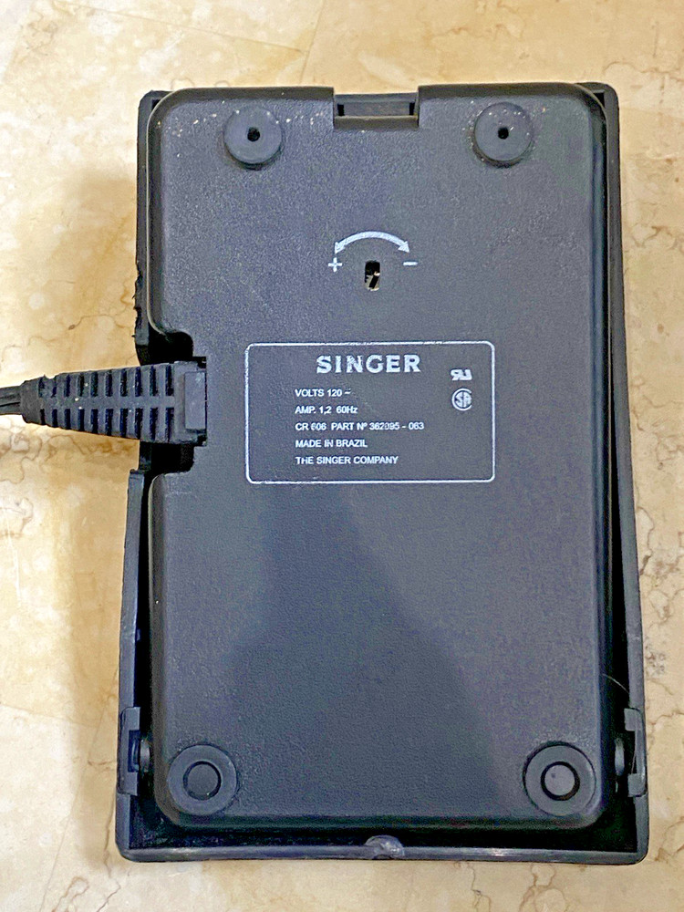 Singer CG500 C Sewing Machine 12 Stitching Grey & Silver Duratec Frame