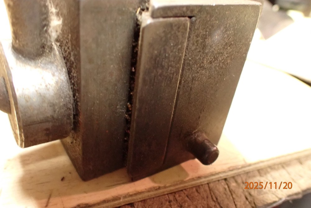 OLDER KDK SMALL METAL LATHE QUICK CHANGE TOOL POST TURRET