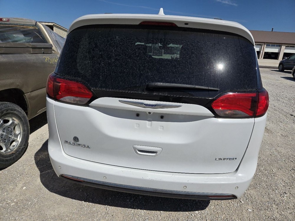 2018-2020 Chrysler PACIFICA Front Dash Mounted 8.4" Display Touch Screen