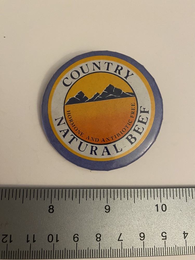 Country Natural Beef Advertising Pin Back Button P16