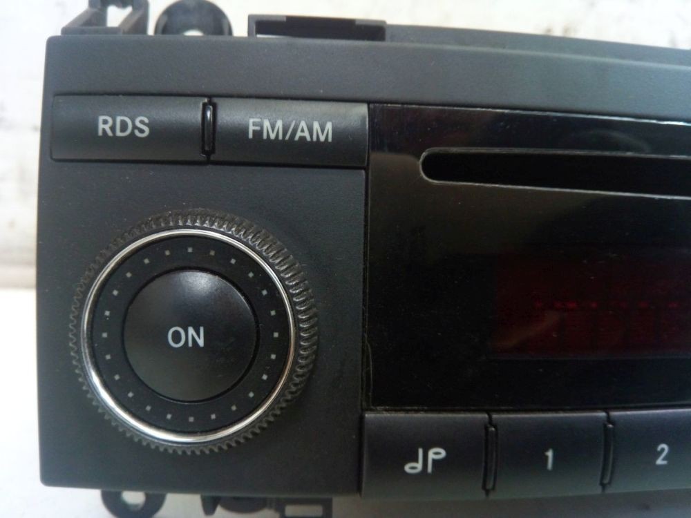 Radio/CD Changer Combination *CODE Not Available. Suitable for Mercedes-Benz