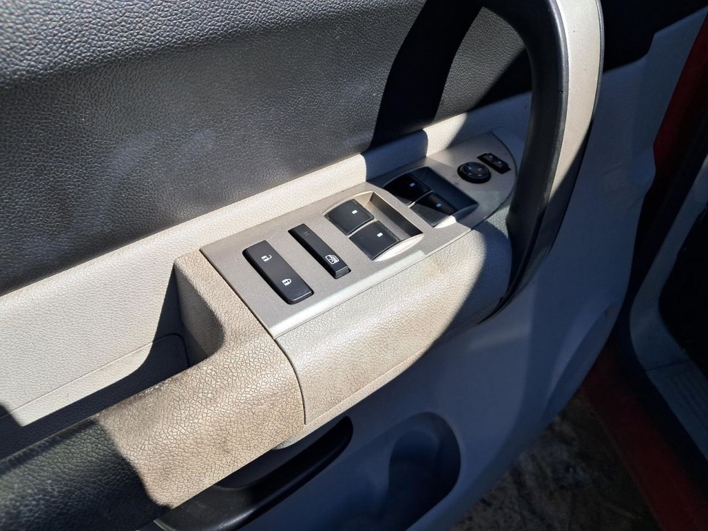 SILVRDO15 2009 Glove Box 4809568