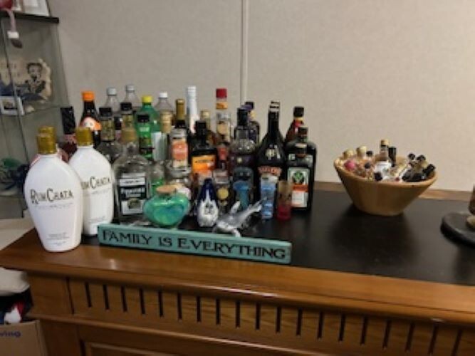 6' Hardwood Home Cocktail Bar
