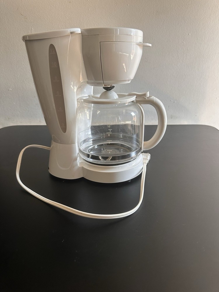 White Filter Coffee Machine Electric Glass Carafe Analog Control Panel