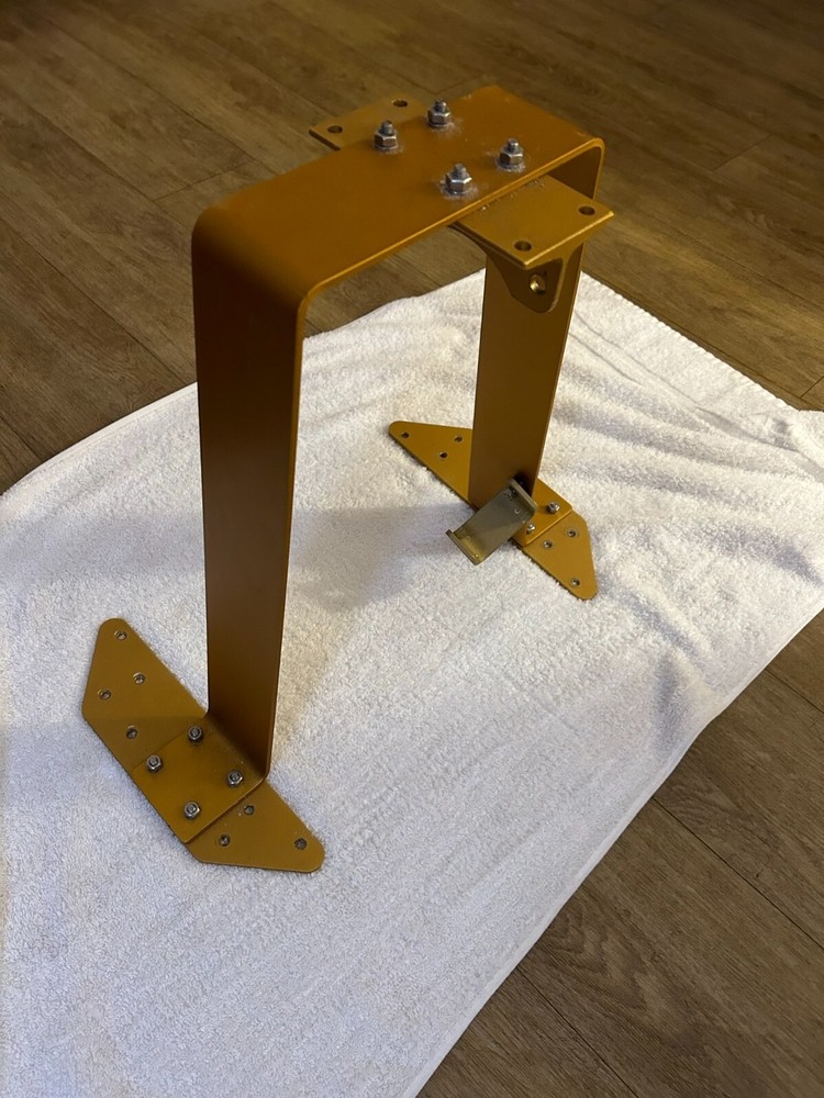 Glendinning Cablemaster:  POWER UNIT TO CONTAINER MOUNTING BRACKET - 17" HIGH