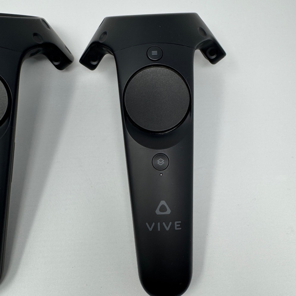 HTC Vive Virtual Reality VR Wand Controllers Pair (Black) 1.0