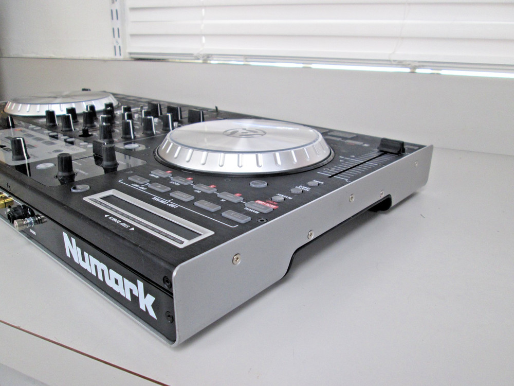 Numark NS6 Professional 4-Channel DJ Controller Touch-sensitive illuminate Mixer