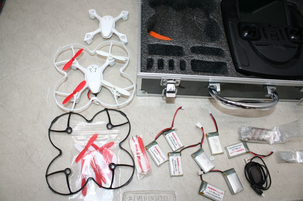 Hubsan H107D FPV X4 Mini RTF Quadcopter Drone with Extra Powers on -Untested