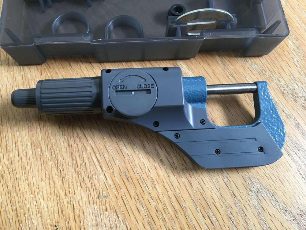 IDEA Engineering 0-1" Digital Electronic Outside Micrometer w/Large LCD Display