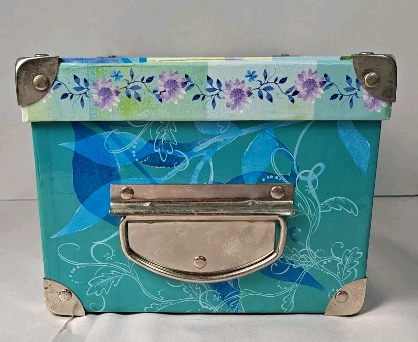 Tinker Bell Lot- Glow In Dark Clock And Storage Box