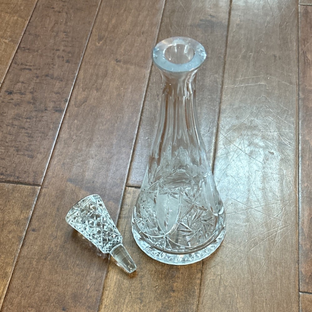 Clear Cut Glass Decanter with Stopper, Etched Pattern, Round, Glossy Decorative