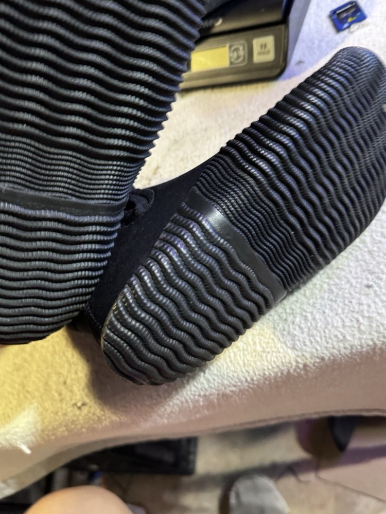 Deep Sea Ladies Size 8 Dive Boots