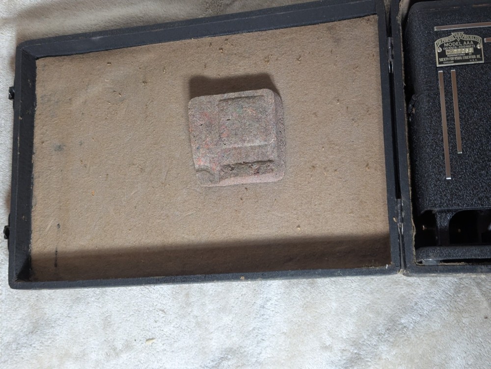 S.V.E. Model AAA Tri-Purpose Projector Chicago Original Case Vtg UNTESTED AS IS