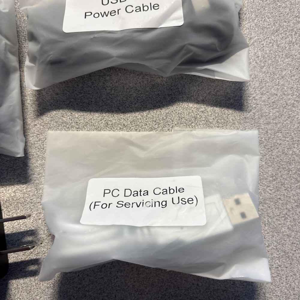 HomeSpot Bluetooth Transmitter AV Broadcaster BA210 v2 W/cables