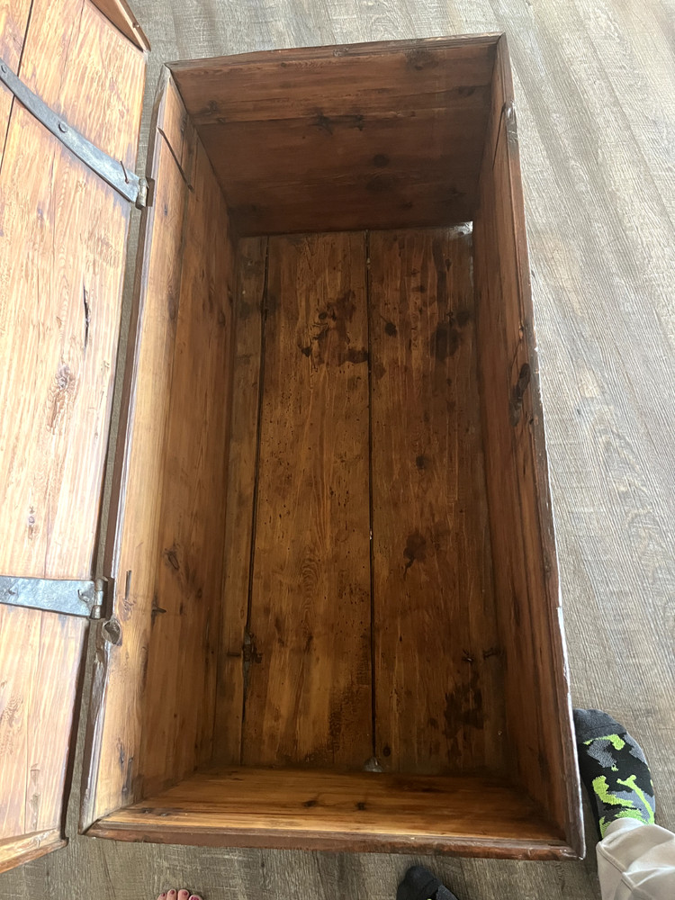 1830 Immigrant Trunk- dome shaped