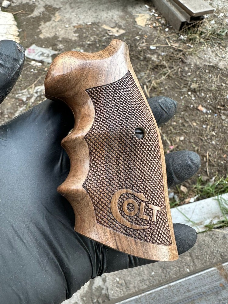Colt Python Walnut Revolver Grips Checkered Fits Pre-2000