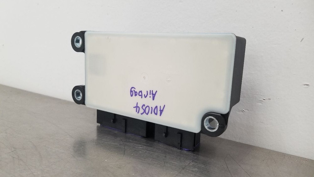 16 CHEVY SILVERADO 2500 SRS CONTROL MODULE 13594402