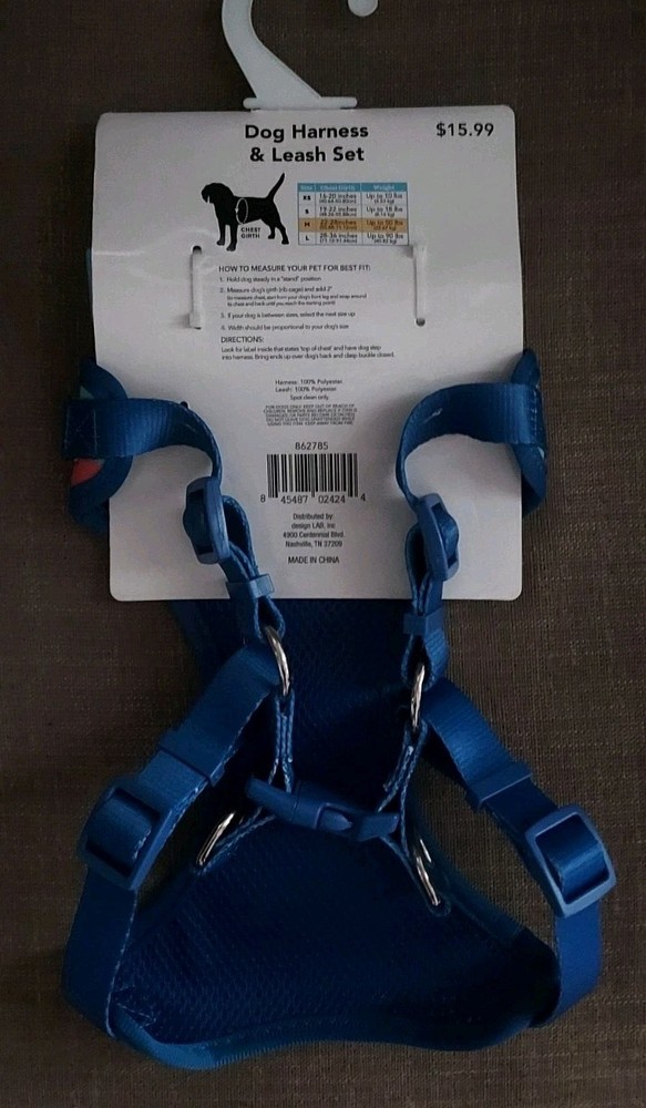 Buttons & Bones Celebrations Size Medium Dog Harness & Leash Set 50 Lbs