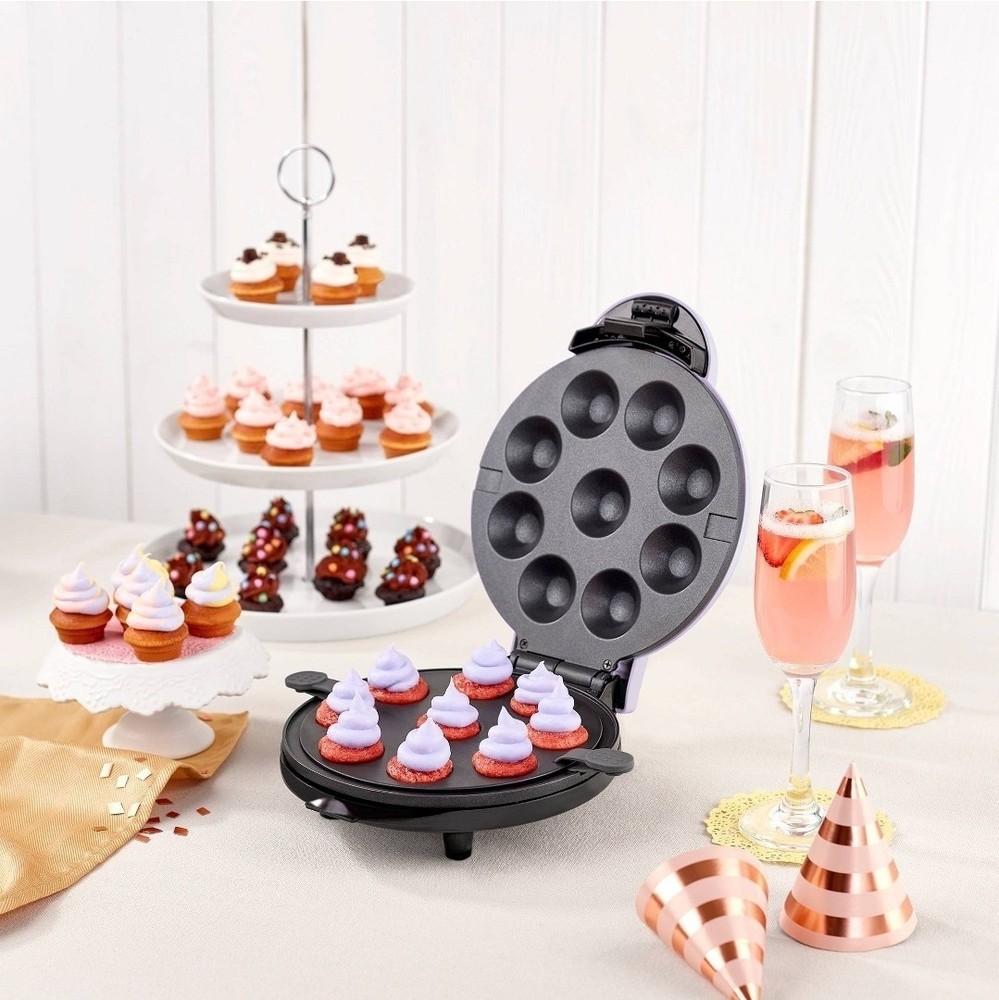Dash Express Mini Cupcake Maker