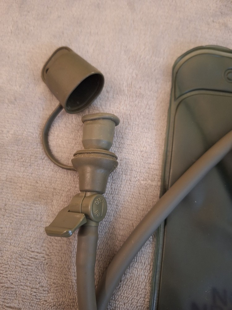 CamelBak Hydration Pack & Bladders Lot of 2 Backpack Water System 3 bladders