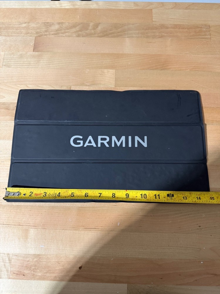 Garmin 16" Protective Cover - Magnetic (010-12799-12) LIGHT USE