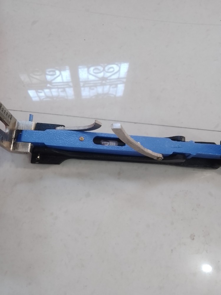 Tangent clinometer Comes with a Carrying case