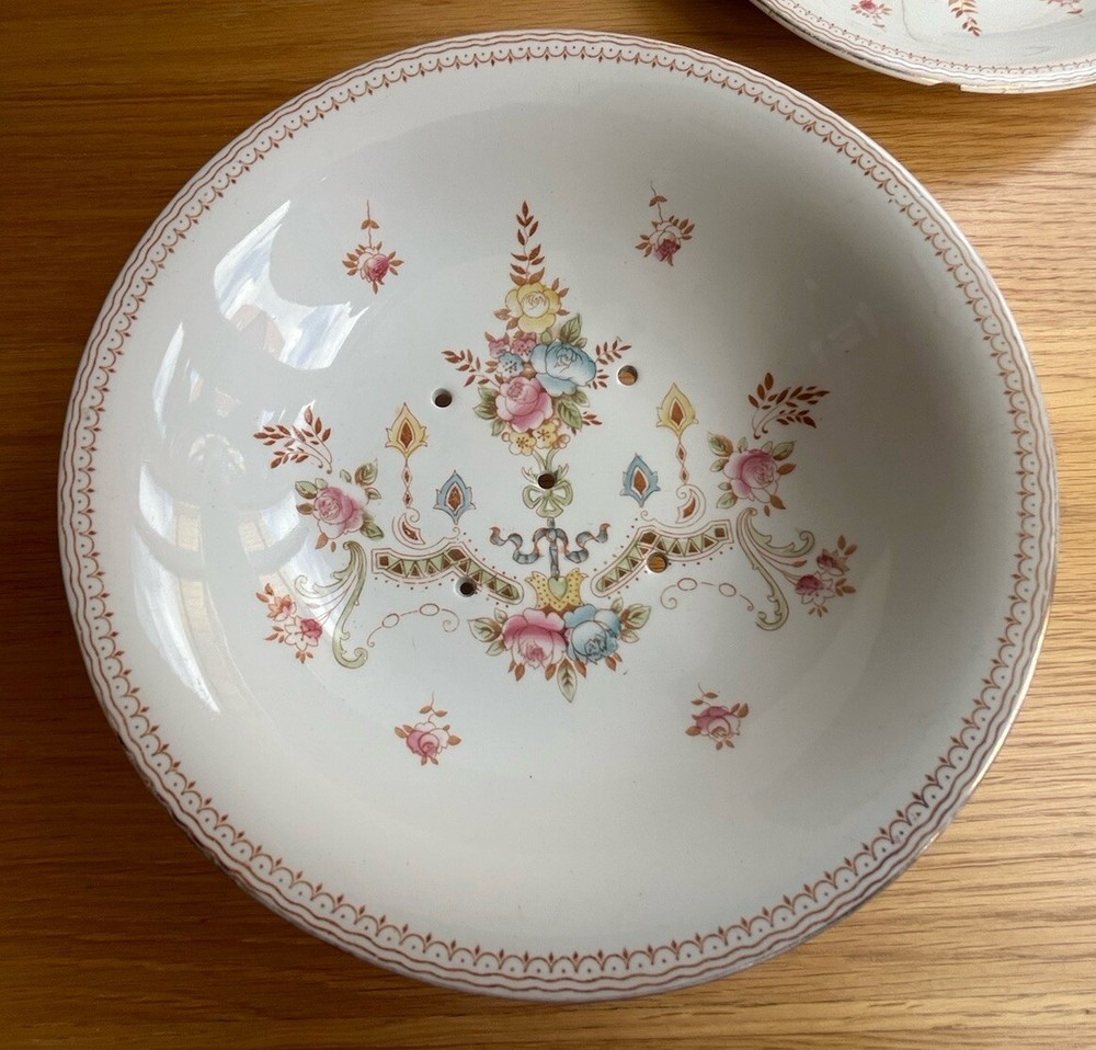 Antique Crown Devon Fieldings salad Water Drainer, Perth Pattern, Base Damage