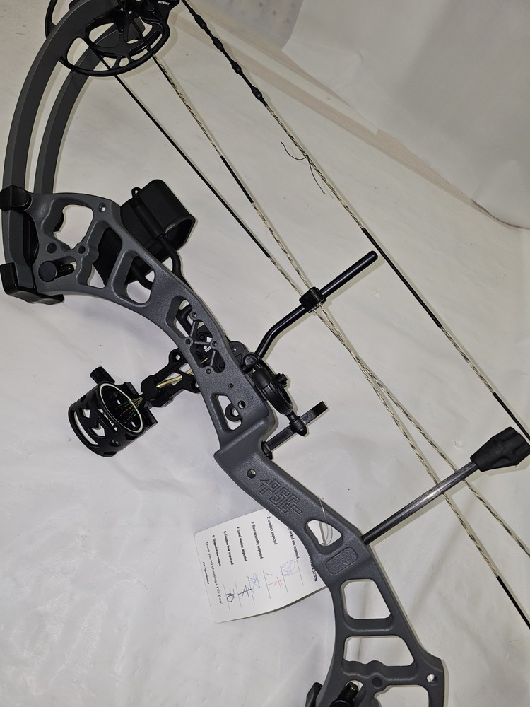 PSE Brute Force Lite Bow Package 40 - 70lbs/25" - 31"/Charcoal