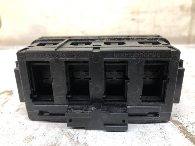 2008-2021 Freightliner CASCADIA SWITCH Dash Panel - Used