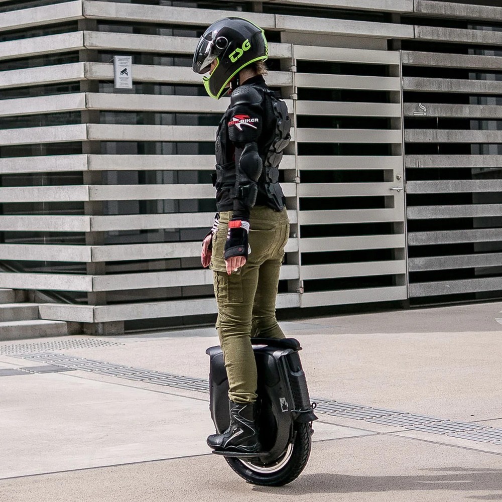 E-Unicycle InMotion V12 HT (Open Box) Grade A