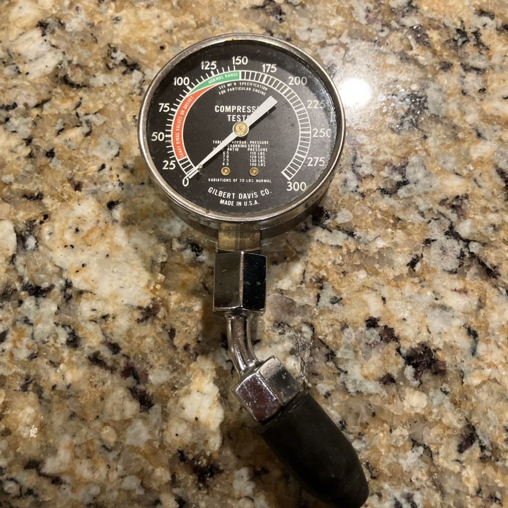 VINTAGE GILBERT DAVIS CO. AUTOMOBILE COMPRESSION TESTER