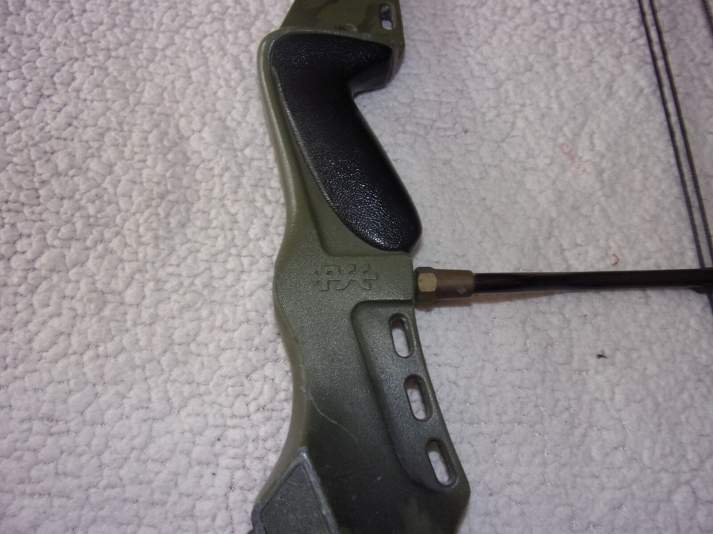 PSE Game Sport Pulsar Express Compound Bow