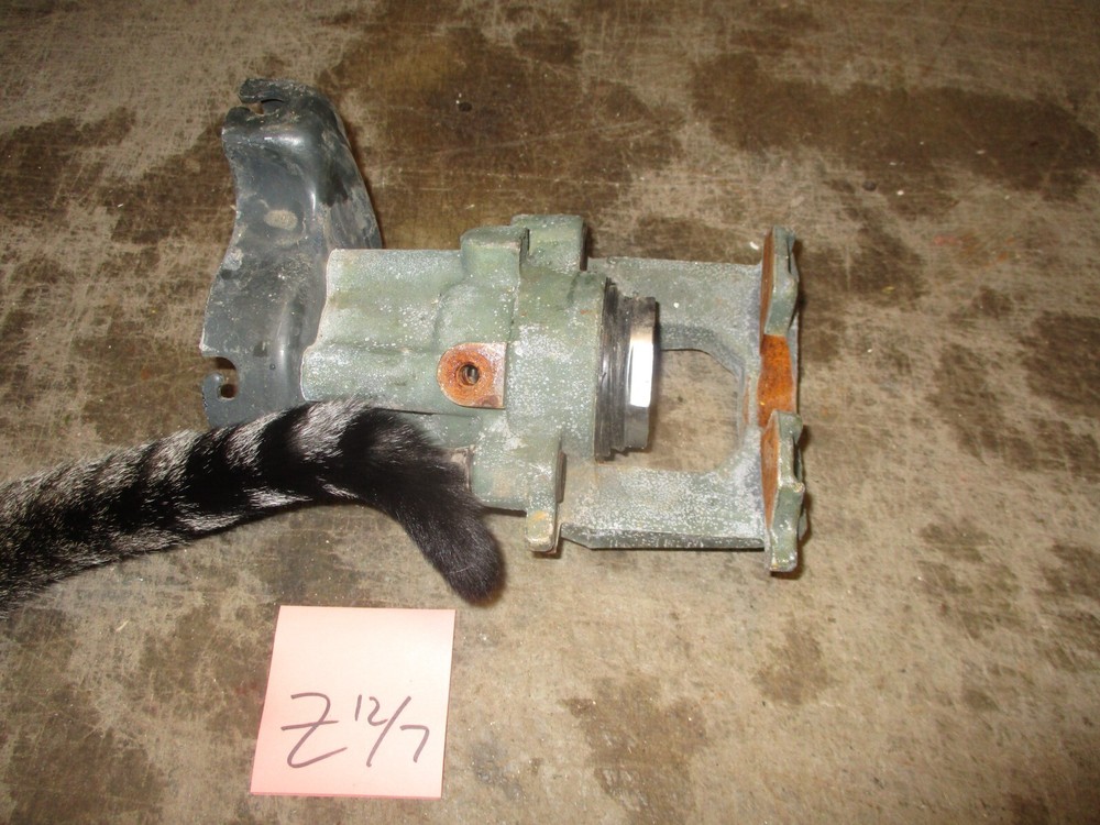 NOS Rear Brake Caliper for HMMWV, Missing E-Brake Spring