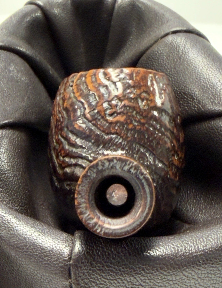 UNKNOWN MAKER: Small, Blast Finished Apple with Tapered Ebonite Stem