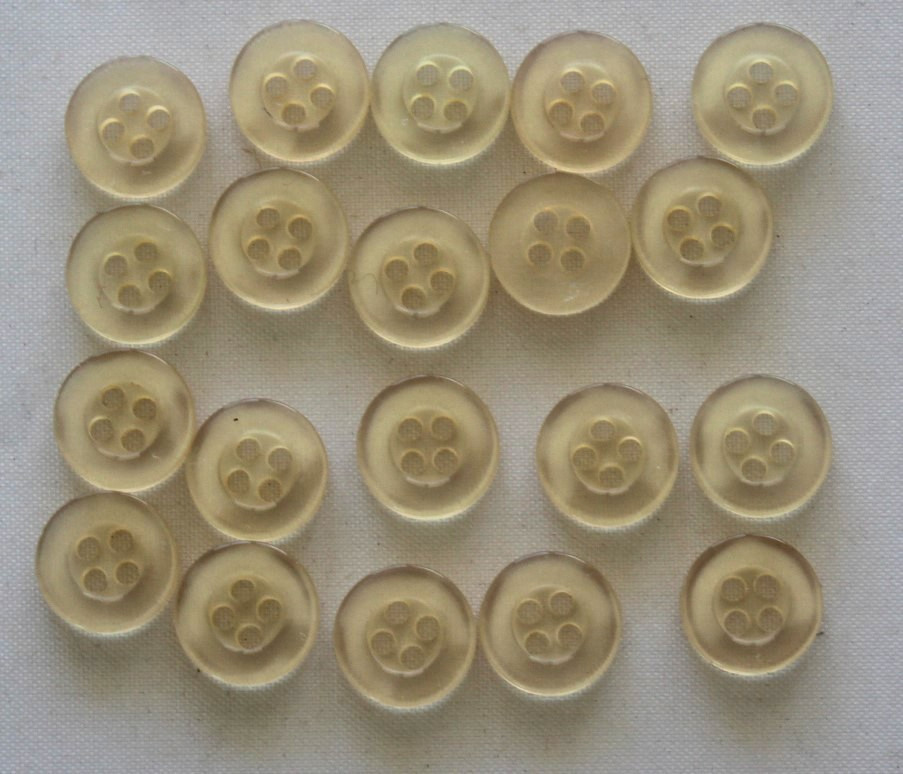 20 x  Deep Cream, 4 Hole, 11mm  Beutron Plastic Buttons