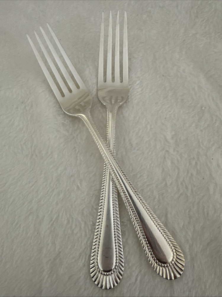 2 WALLACE Wickham Deep Silverplate Dinner Forks Flatware Fan Bead 8”