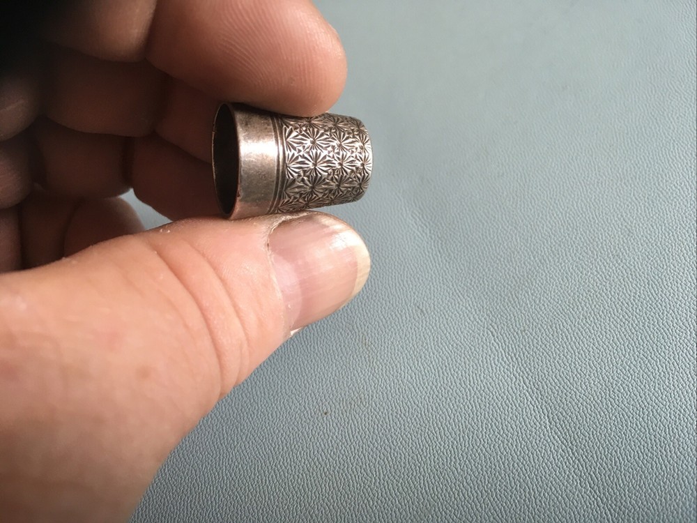 Antique Silver Thimble…Dorcas 9. Maker CH