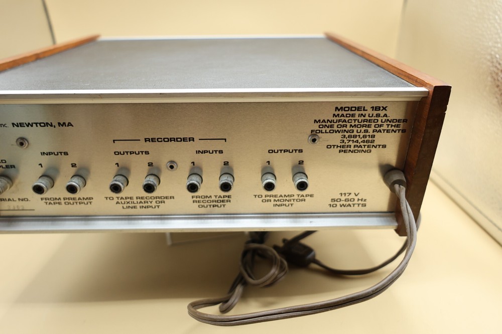 DBX 1BX Dynamic Range Expander- Newton, MA. Dut's Deals