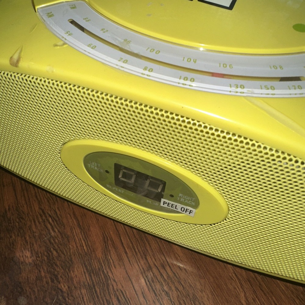 Used spongebob Portable Cd Player & Graphics Karaoke System