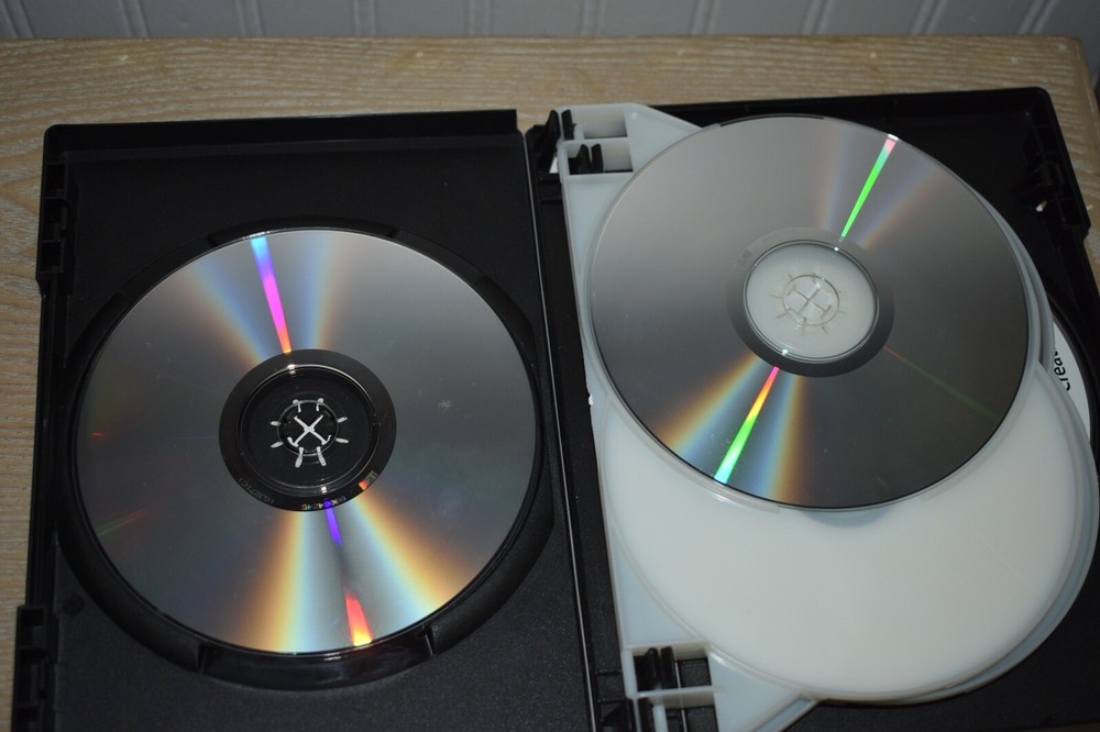 Adobe Creative Suite 2 Premium for Macintosh Mac w Code, Serial Number - 6 Disks