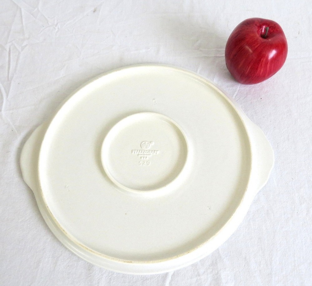 Pfaltzgraff Yorktowne Pattern 529 Cake Plate - No Damage