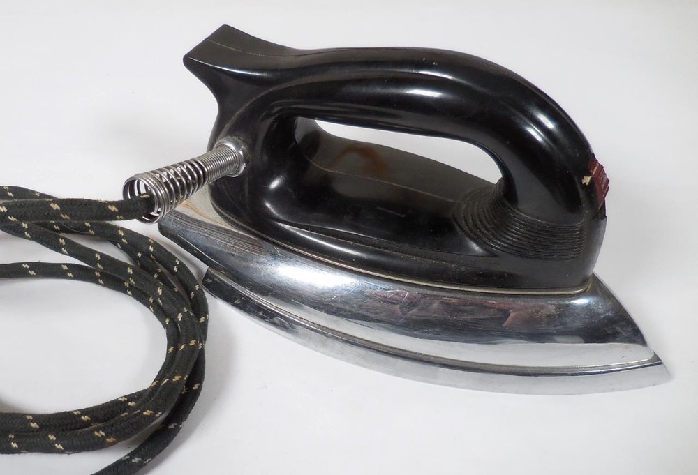 Sunbeam Ironmaster Vintage Iron Model A-4