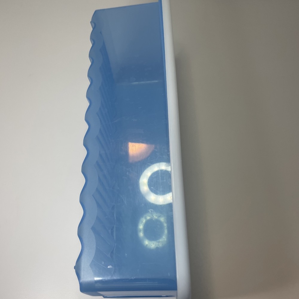 FridgeSmart Tupperware 8.5 Cup / 2.0L Blue Plastic Vented Container & Lid 4352B