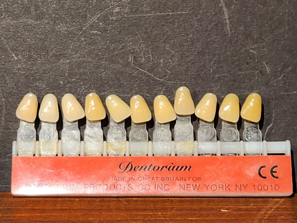 Dentorium Fake Teeth 11 Pc