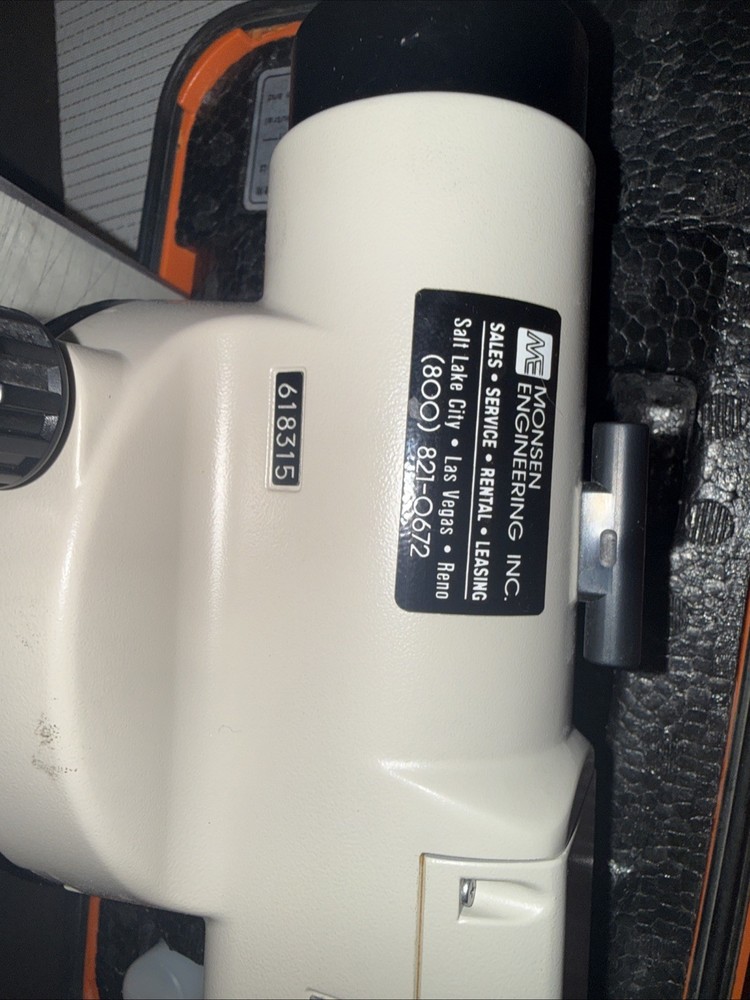 Nikon AS2.(34x) Automatic level W/ Case & Manual