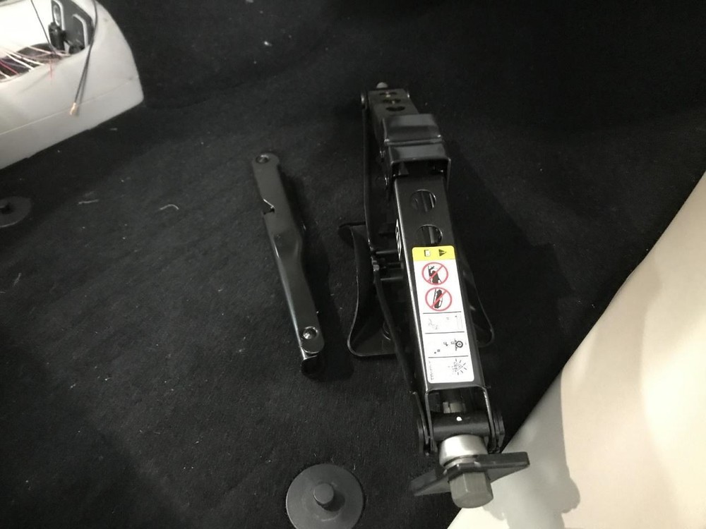 Chassis ECM Body Control BCM Fits 20 PACIFICA 955076