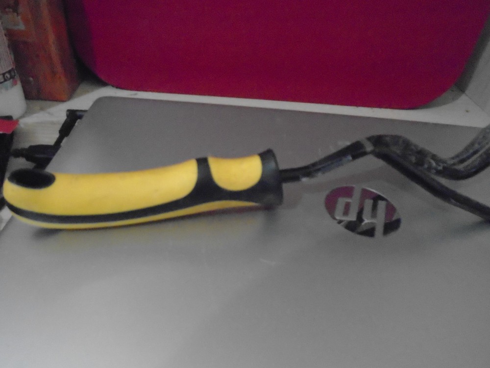 Hand garden fork with yellow soft handle. Flawless.