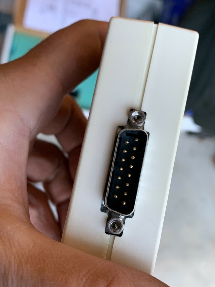 Sierra Mass Trak Mass Flow Controller 810C-DR-2-V4-S4-MP