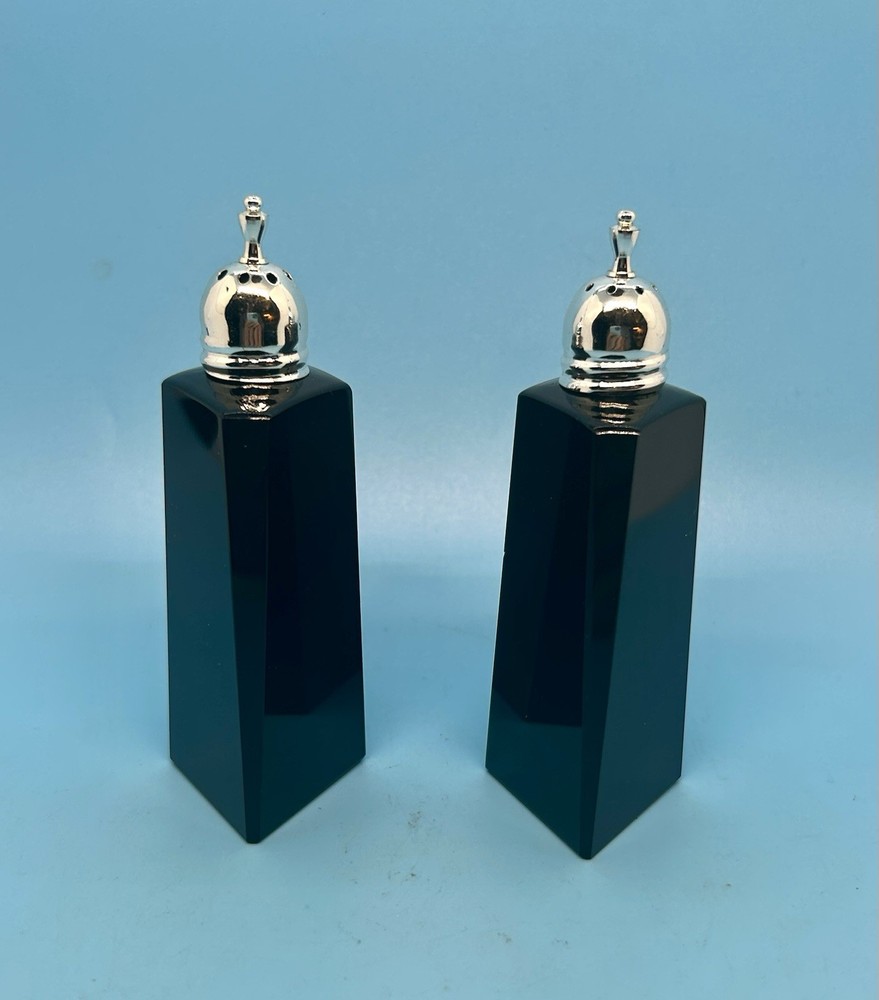 New Mikasa Stanton Ebony Black Salt & Pepper Set